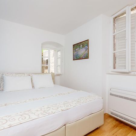 Old Town Museum Square Apartment Котор Екстериор снимка