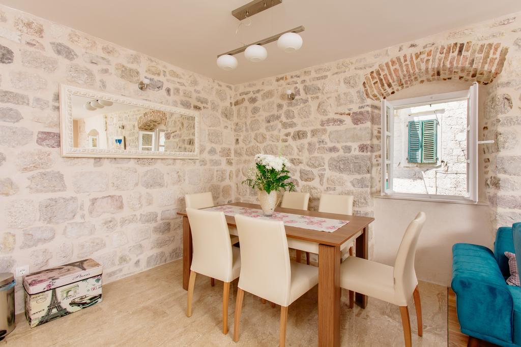 Old Town Museum Square Apartment Котор Екстериор снимка